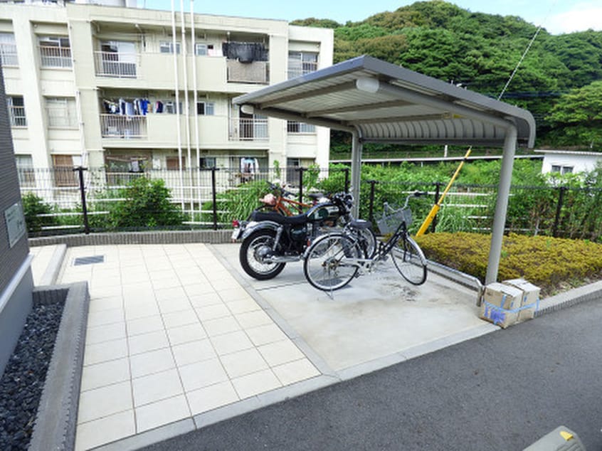 駐輪場 ルミナス