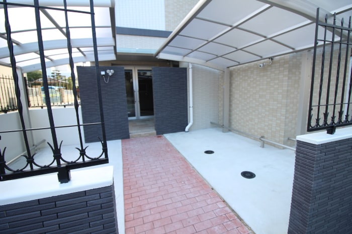 バイク置き場 アントレ平尾参道