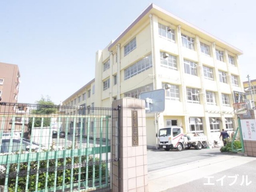 草香江小学校(小学校)まで641m プレイス六本松