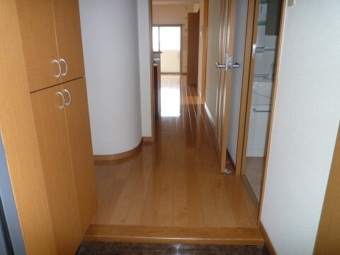 玄関 メゾンド・ファミ－ユ門司港