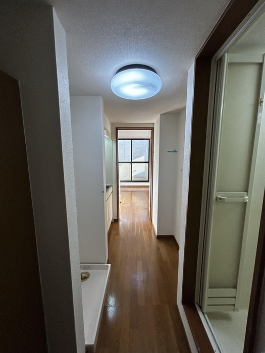 廊下 イ－ストピュア筥松