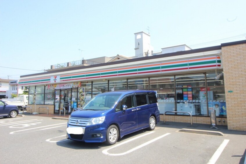 セブンイレブン若松桜町店(コンビニ)まで650m クローバーハウス