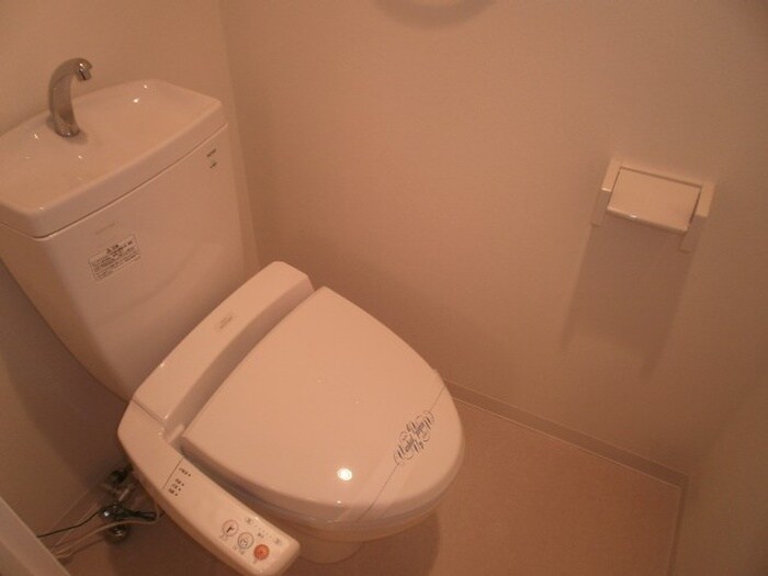 トイレ ﾋﾟｭｱﾄﾞｰﾑｴｸｻｲﾄ博多（1105）