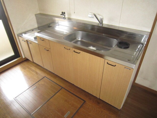 キッチン アム－ルＴＯＭＯＩＫＥ