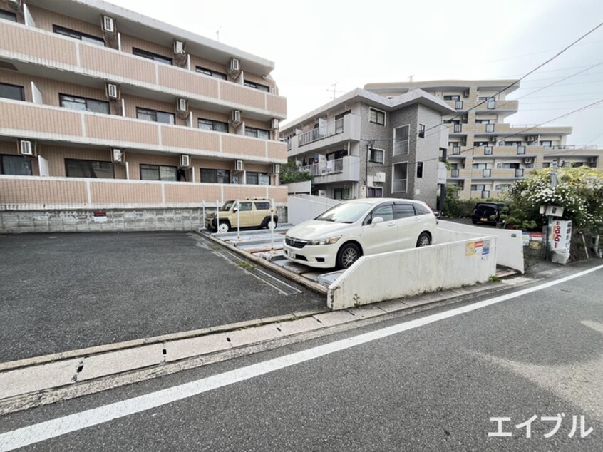 駐車場 レジデンシャルスイ－ツ福岡