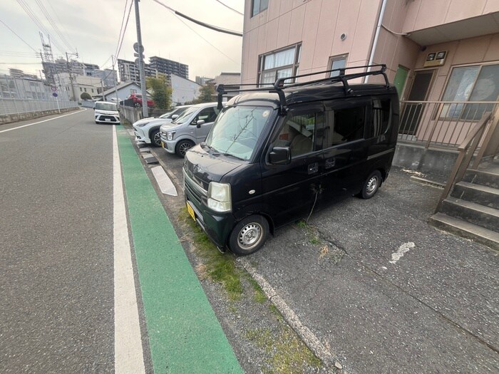 駐車場 セサミロード