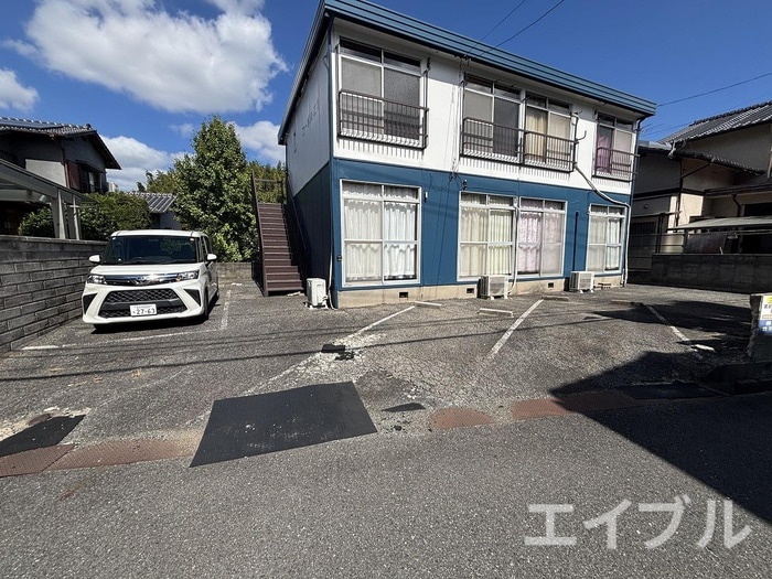 駐車場 コ－ポ川江１