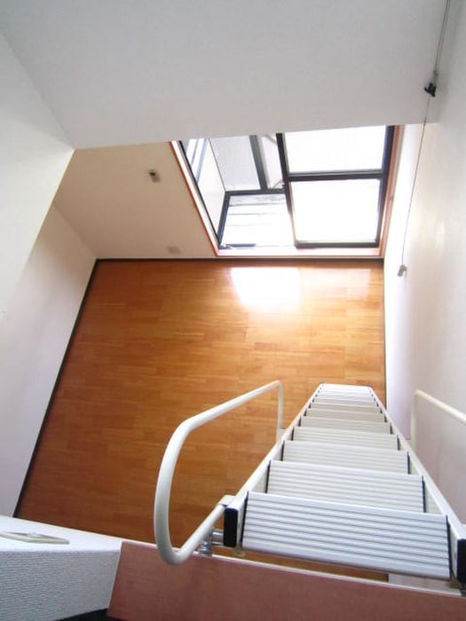 居室 クレストール麗