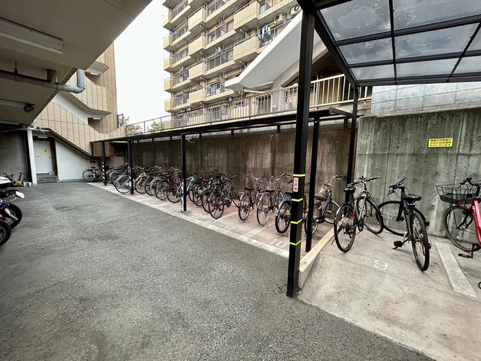 駐輪場 ビレ２号棟