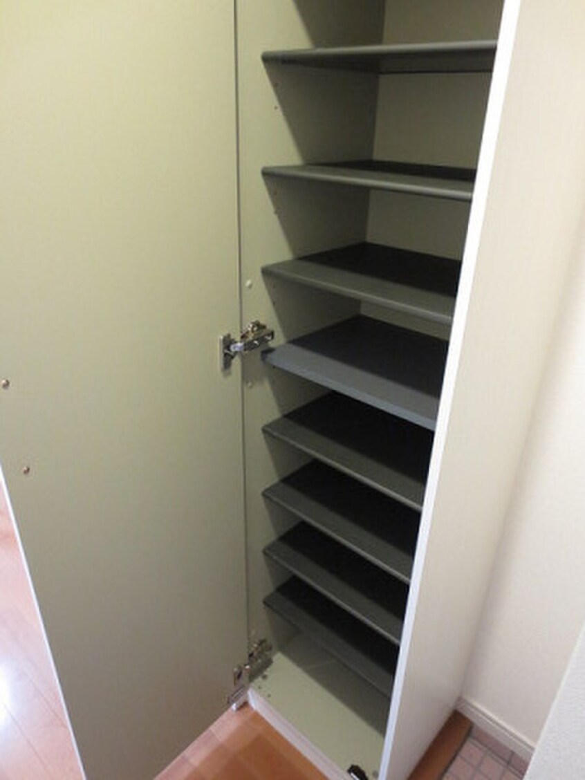 靴箱 Ｒｅｇｉｎａ