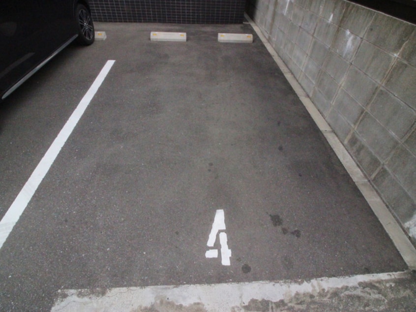 駐車場 ラ　グリシーヌ