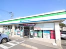 ファミリーマート原田一丁目店(コンビニ)まで33m ラ　グリシーヌ