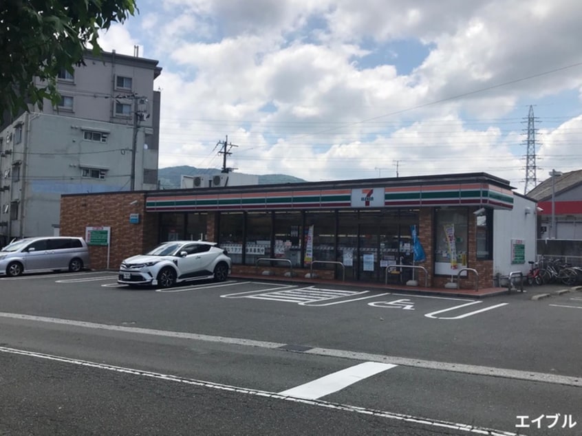 セブンイレブン大野城瓦田店(コンビニ)まで320m アーバニティー春日原