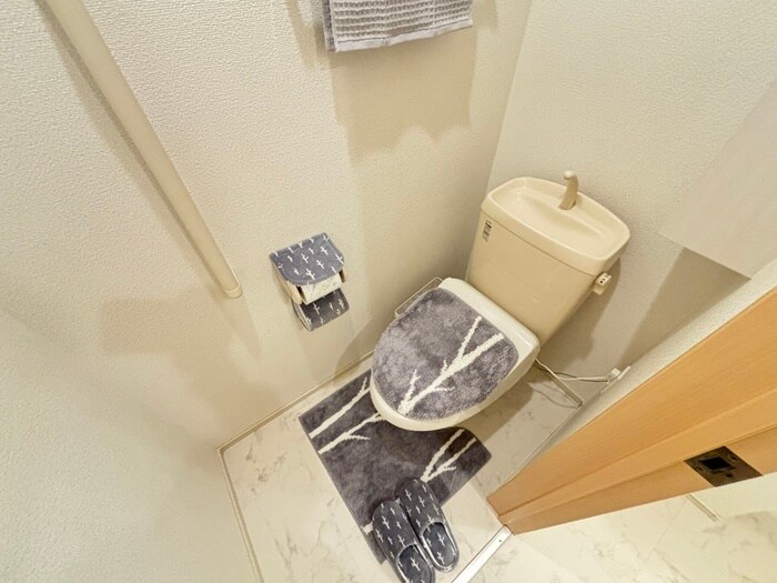 トイレ サンセールカズＢ棟