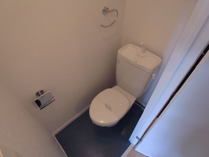 トイレ エンクレスト吉塚駅前(702)