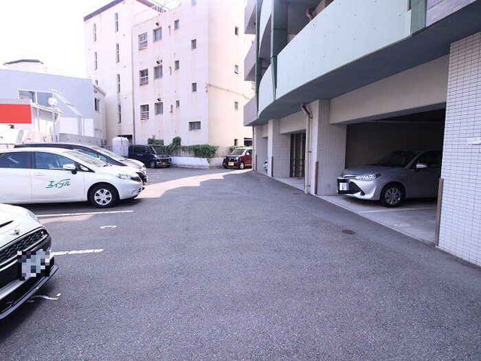 駐車場 コ－トハウス大手町