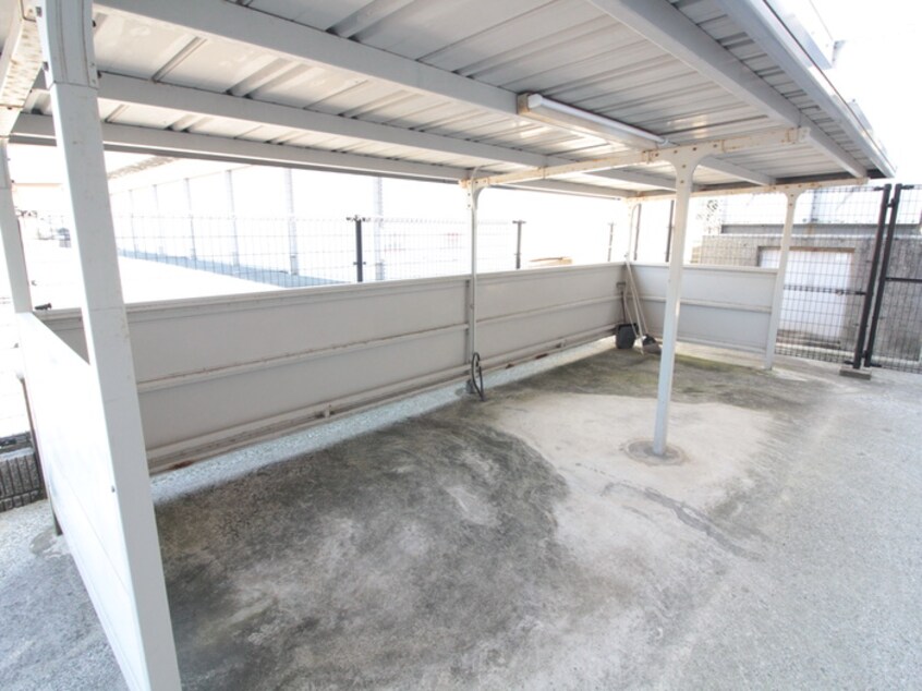 駐輪場 プレミールカネキ