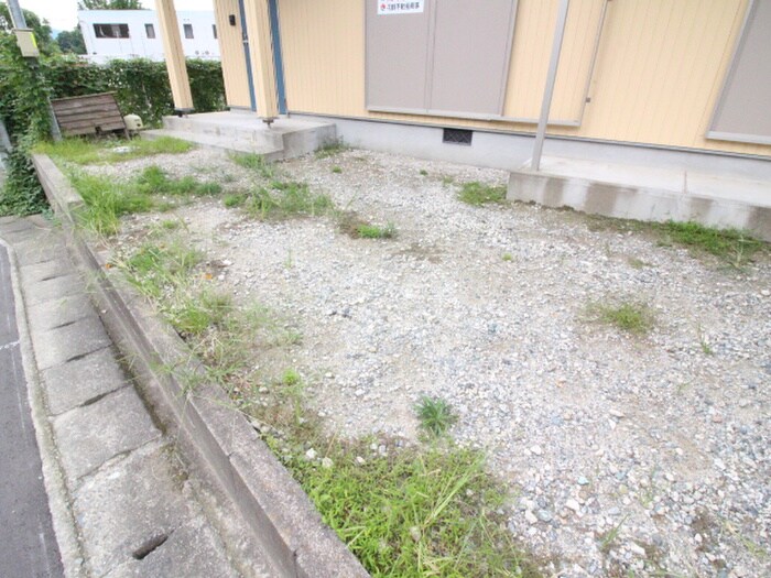 駐車場 小山田貸家Ⅰ号