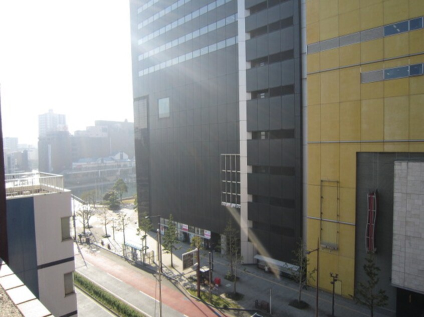 室内からの展望 リ－ド室町