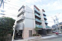 ｱｰﾙｽﾞﾌﾟﾚｲｽ福岡香椎駅前（208）