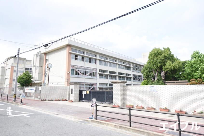 板付小学校(小学校)まで800m 八重コ－ポ