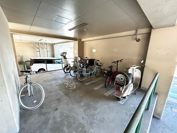 駐輪場 アルゴヴィラージュ高峰