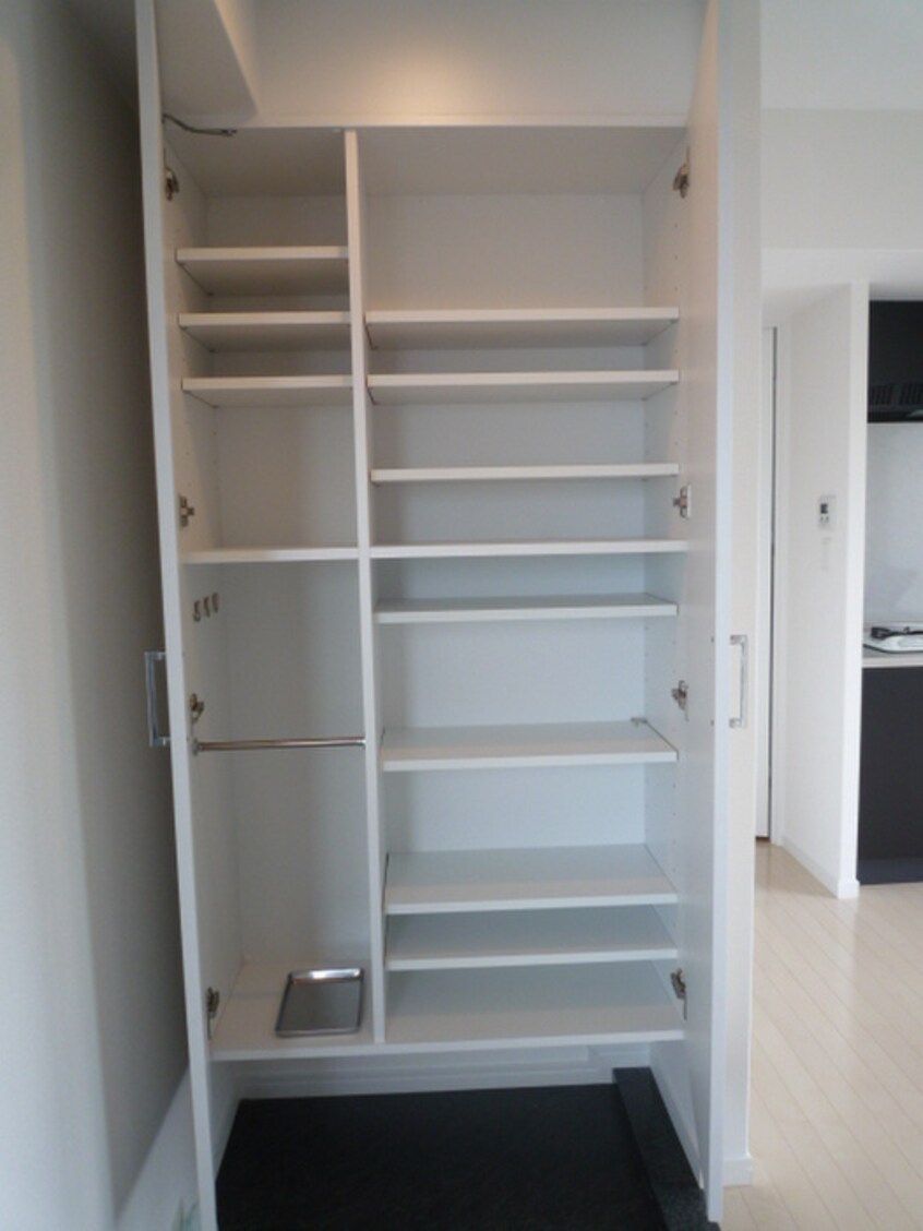 収納 パ－クアクシス中呉服町