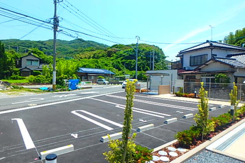 駐車場 プレヴェルジェ二島