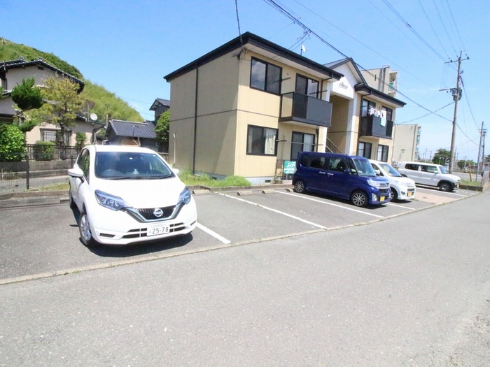 駐車場 フォーレスM