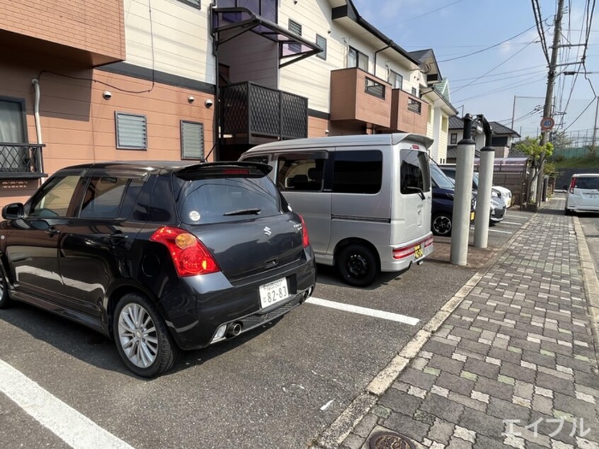 駐車場 パーシモンハウス