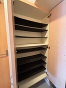 靴箱 ｼｬｰﾒｿﾞﾝｸﾞﾗﾝﾄﾞｿﾚｲﾕ門司