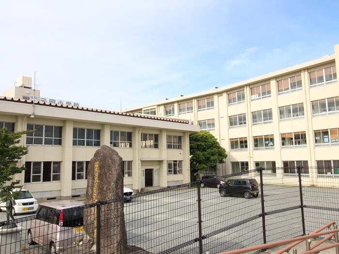 元岡小学校(小学校)まで2200m 林コーポ