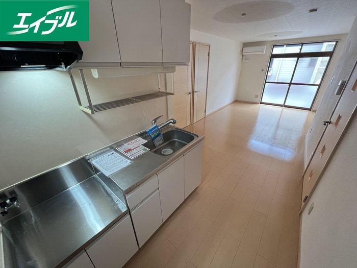 居室 ドミール鳥井B