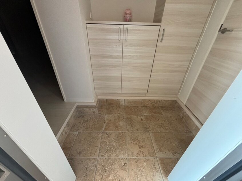 玄関 S-room日佐　西館