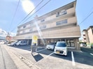 新光ビルの外観