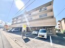 新光ビルの外観