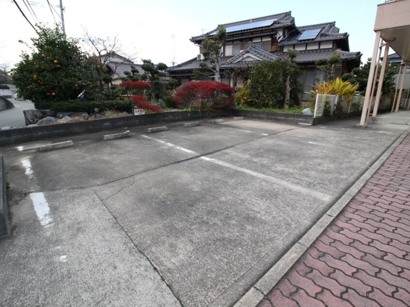 駐車場 レピュート中村