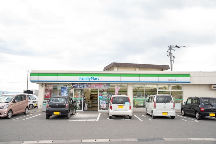 ファミマ(コンビニ)まで200m コーポひまわり