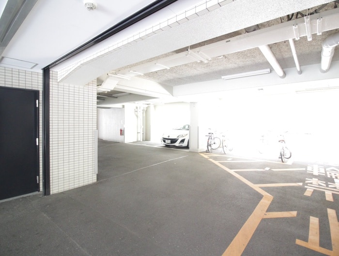 駐車場 エンクレスト警固（706）