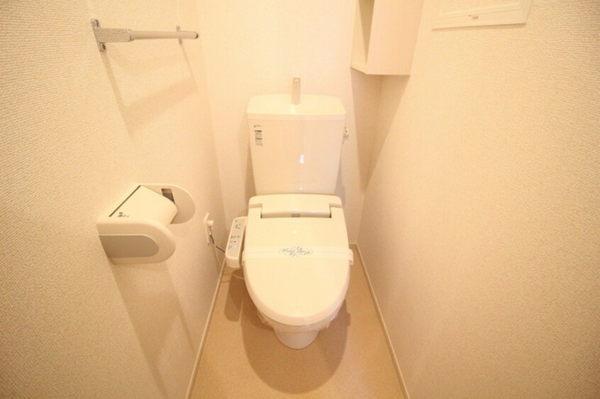 トイレ ＩＳＬＡＮＤ津田Ａ