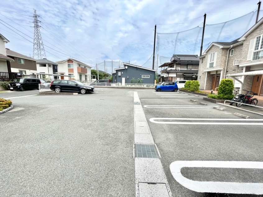 駐車場 サニ－ハウス東高陽台Ｂ