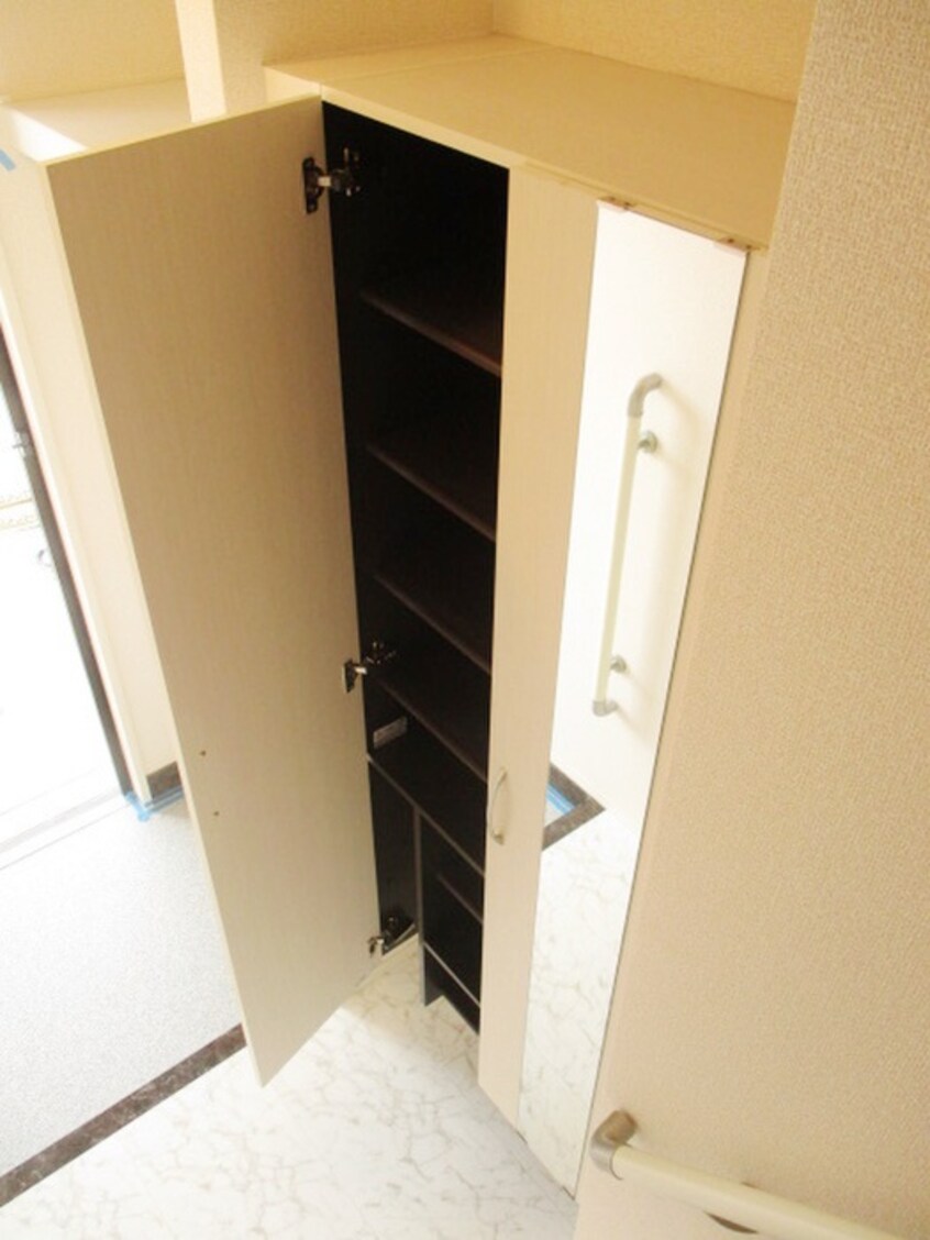 靴箱 プレステージ城野駅南