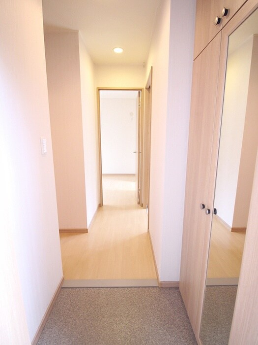 玄関 ビッグフィールド高坊