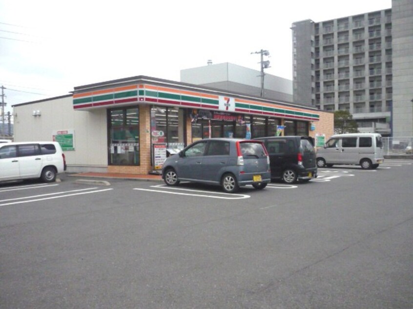 セブンイレブン八幡陣原店(コンビニ)まで200m PLEAST陣原