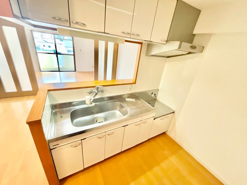 キッチン アベニュ－清納