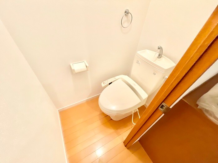 トイレ アベニュ－清納