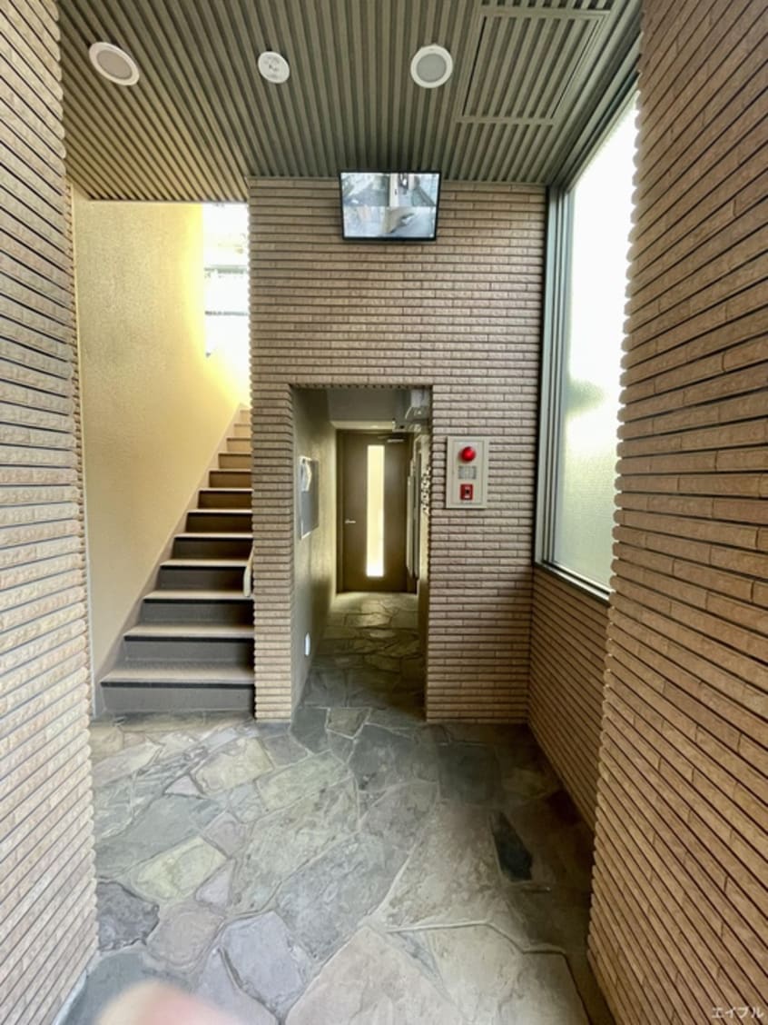 エントランス部分 プレジオ荒江