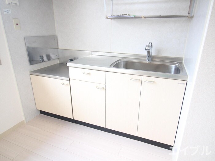 キッチン ルミエ－ルヒルズ