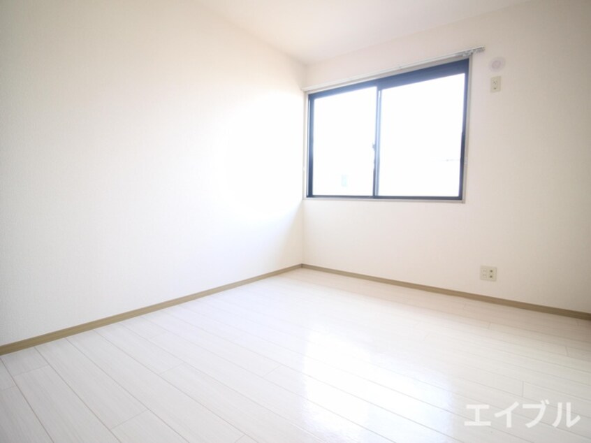 居室 ルミエ－ルヒルズ