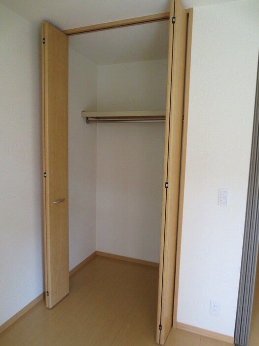 収納 フロレスタ　Ｃ